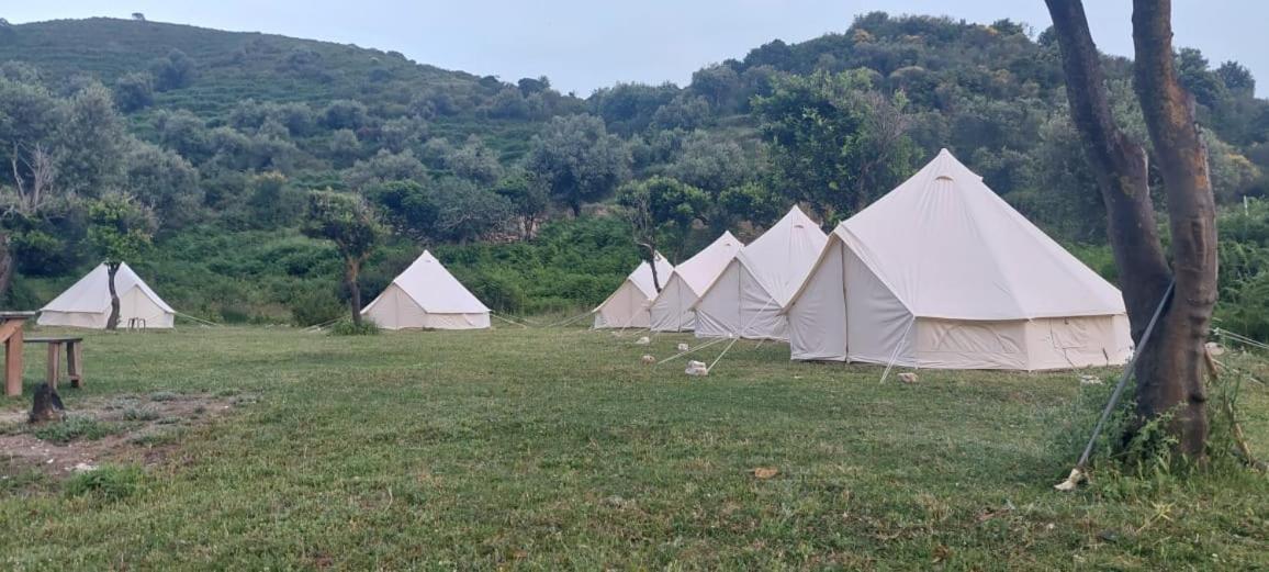 Riverside Bunec Camping Hotell Piqeras Eksteriør bilde
